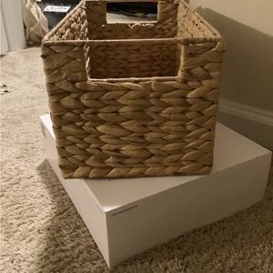 WOVEN STORAGE BASKET